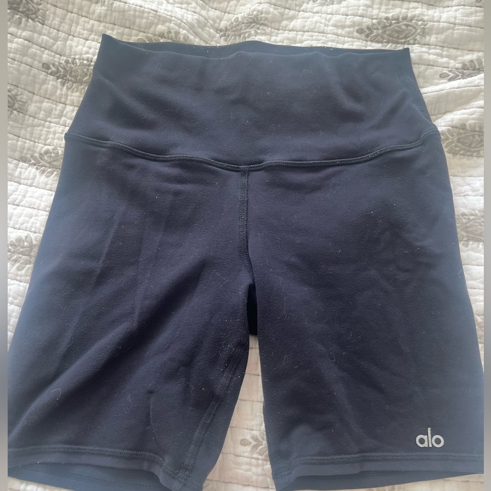Alo Women’s High Waist Black Bike Shorts sz 8
